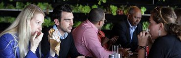 産地は目の前！アフリカの「Moyo Souk」は電気も食料も自給するマーケット